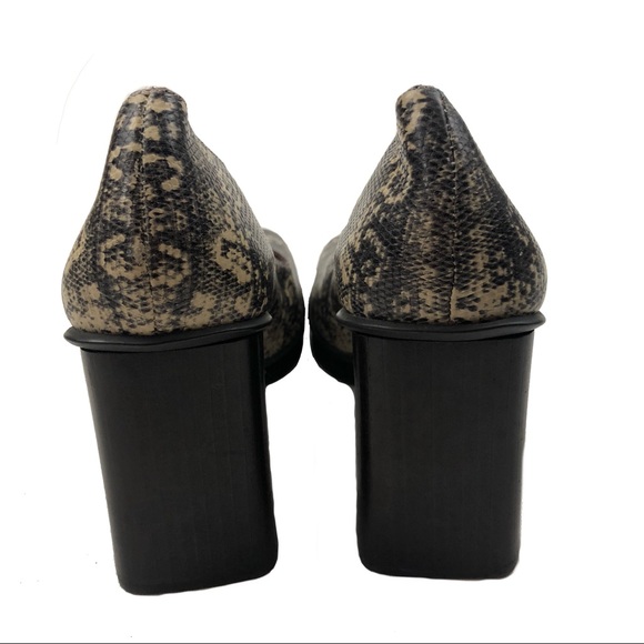 DONALD J PLINER Square Toe Chunky Heel Pumps - Picture 5 of 6